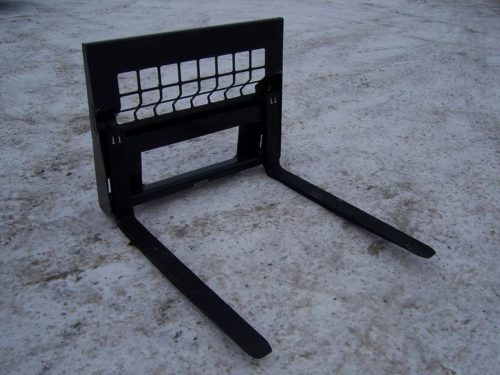 BOBCAT PALLET FORK 36"