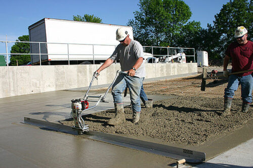 CONCRETE POWER SCREED